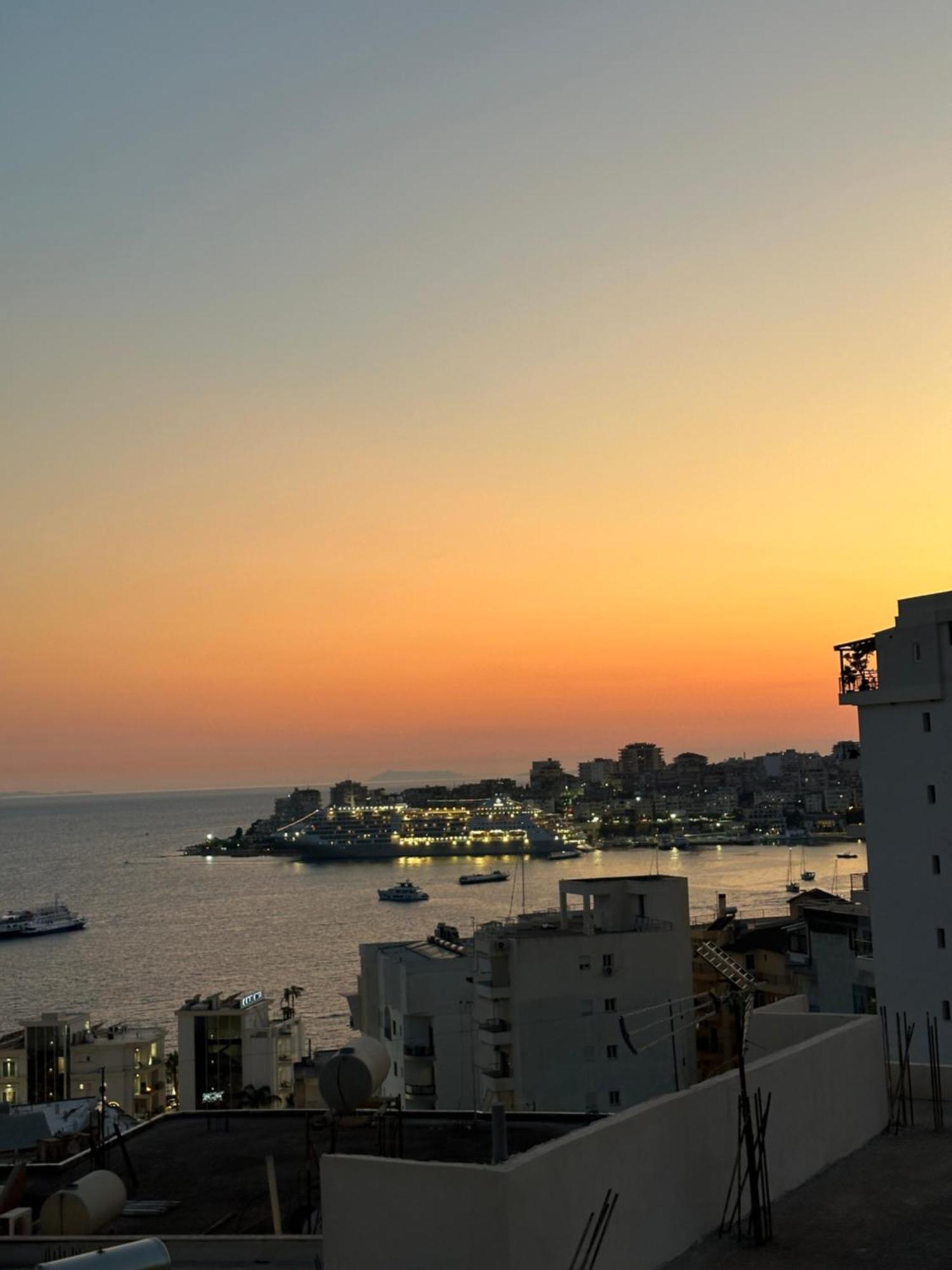 Io'S Apartments Sarandë Exterior foto